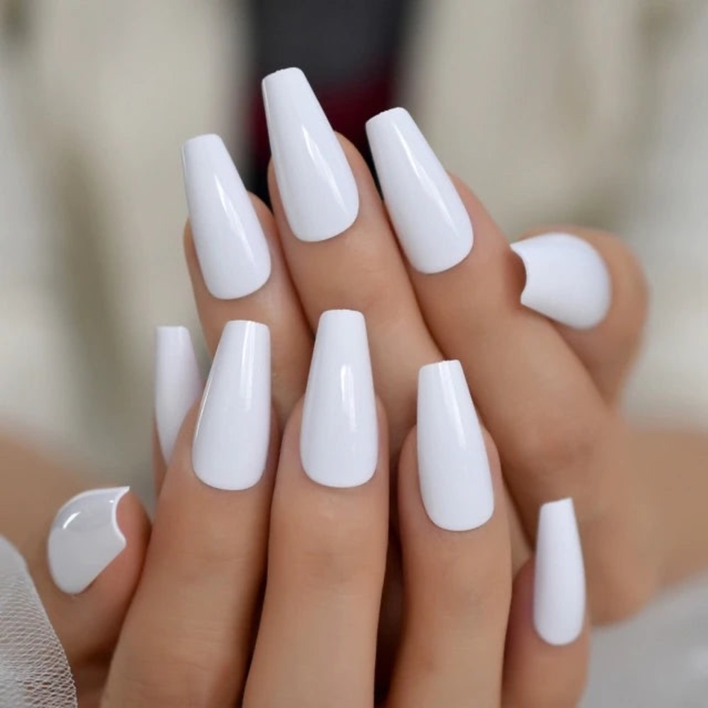 7 Piece Press-On Nails Kit